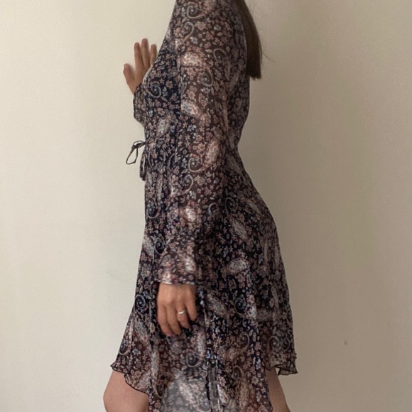 Spring dress - Picture 3 of 4